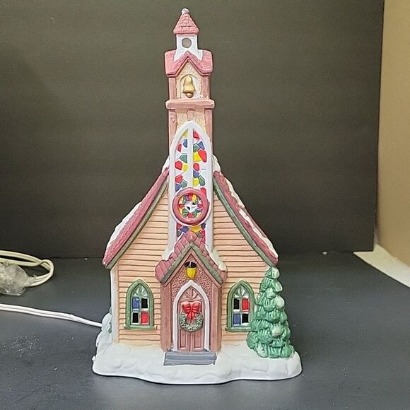 VINTAGE 90s ST.NICHOLAS SQUARE "CHURCH" PORCELAIN LIGHTED BUILDING - Picture 2 of 9
